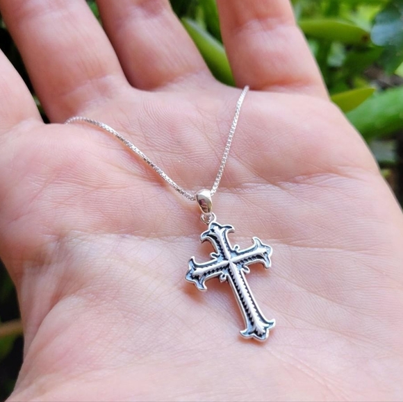 New Solid 925 Sterling Silver Ornate Cross Necklace - Picture 2 of 16